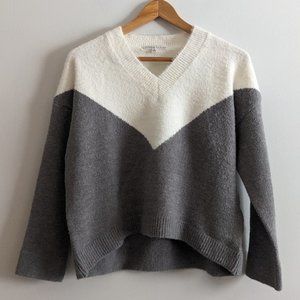 Miss Lola V-Neck Fluffy Knitted Sweater, M, EUC